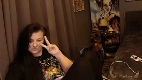 Snapshot of sentfrmheaven chatting on July 4, 12:00 pm Tara online show from July 4, 12:00 pm