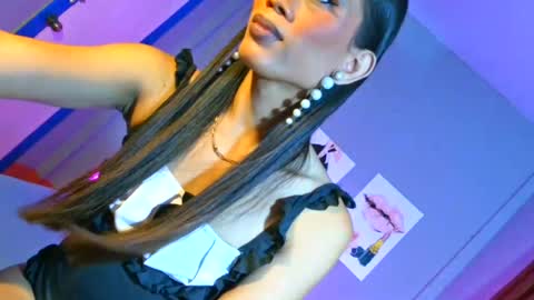 Snapshot of senyora_evangelista chatting on July 14, 10:54 am senyora_evangelista online show from July 14, 10:54 am