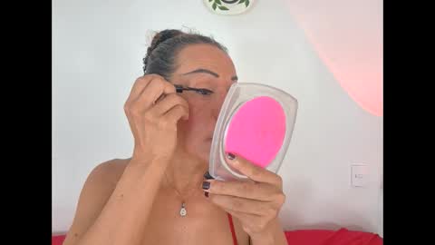 sephorandmonell online show from November 11, 7:25 pm