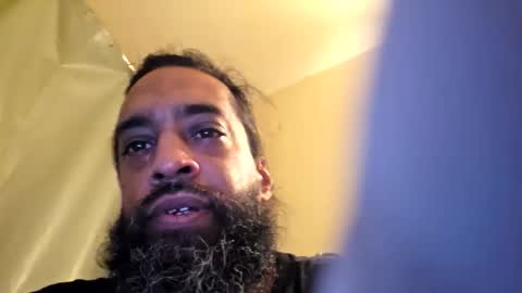 Snapshot of serani02 chatting on December 23, 8:12 am Serani online show from December 23, 8:12 am