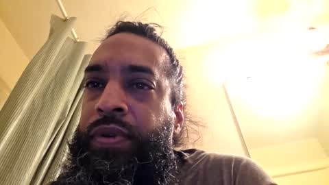 Snapshot of serani02 chatting on May 3, 7:03 am Serani online show from May 3, 7:03 am