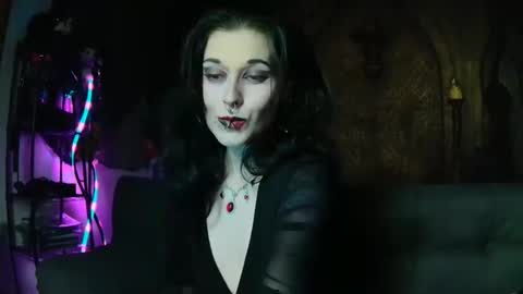 Snapshot of seraphinmunster chatting on September 26, 11:31 pm Seraphin Munster online show from September 26, 11:31 pm