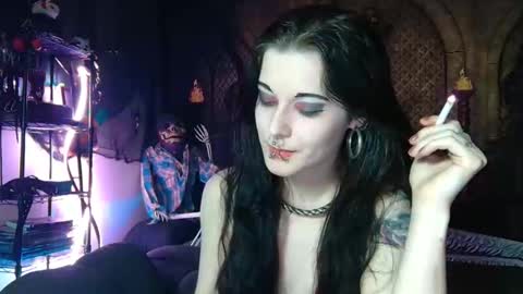 Snapshot of seraphinmunster chatting on November 7, 11:38 pm Seraphin Munster online show from November 7, 11:38 pm