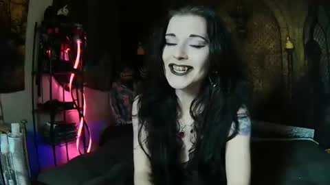 Snapshot of seraphinmunster chatting on November 13, 6:07 pm Seraphin Munster online show from November 13, 6:07 pm