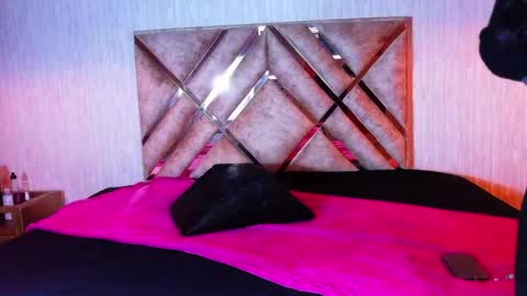 Snapshot of serena_sex31 chatting on May 23, 11:36 am Serena online show from May 23, 11:36 am