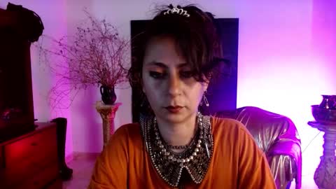 Snapshot of serena_xyz chatting on October 7, 6:49 pm Serena Xyz online show from October 7, 6:49 pm