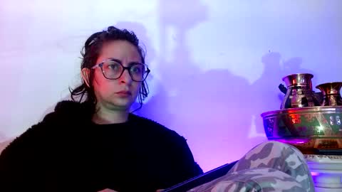 Snapshot of serena_xyz chatting on November 15, 5:27 am Serena Xyz online show from November 15, 5:27 am