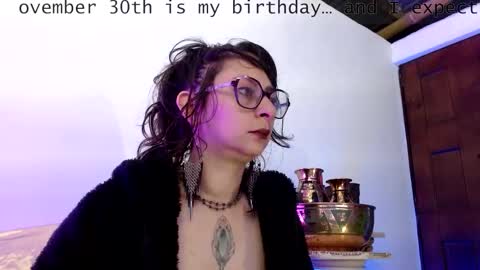 Snapshot of serena_xyz chatting on November 26, 6:53 pm Serena Xyz online show from November 26, 6:53 pm