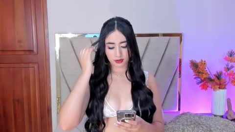 Snapshot of serenaaveline chatting on November 12, 9:47 pm serenaaveline online show from November 12, 9:47 pm