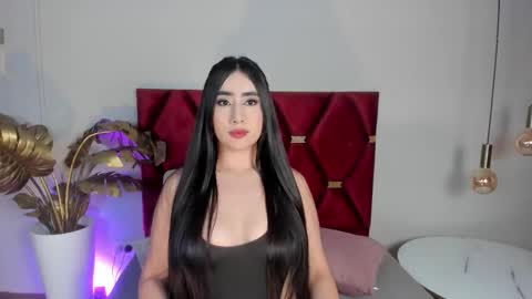 Snapshot of serenaaveline chatting on December 16, 12:59 am serenaaveline online show from December 16, 12:59 am