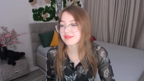 Ophelia online show from February 4, 10:13 pm