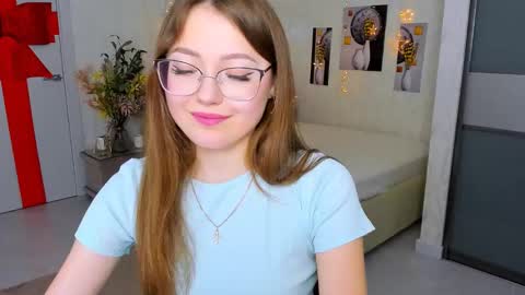 Ophelia online show from February 10, 4:14 pm