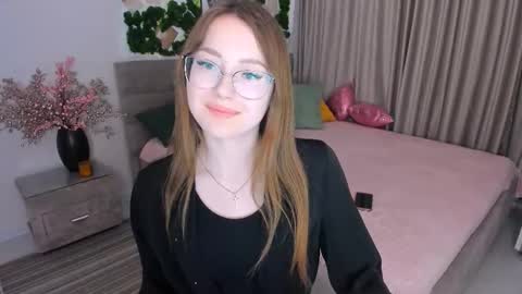 Ophelia online show from March 11, 4:07 pm