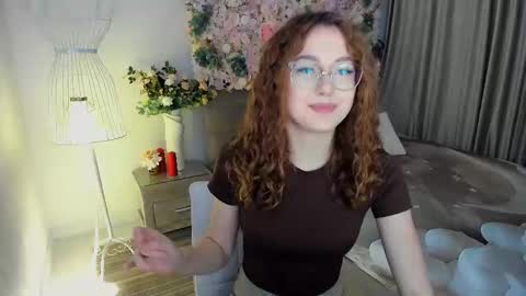 Ophelia online show from November 22, 7:35 pm