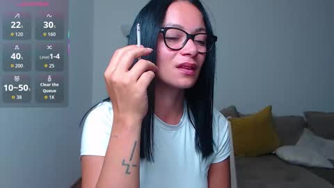 Snapshot of serenesophi chatting on October 3, 2:52 am SereneSophi online show from October 3, 2:52 am
