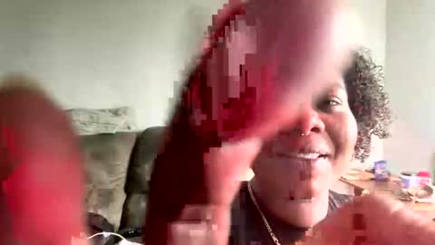 Snapshot of serenity_dayze chatting on May 8, 10:59 pm serenity_dayze online show from May 8, 10:59 pm