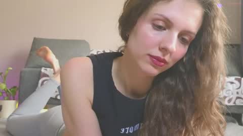 Hey Guys and Girls non-binary personalities  Im Sereta online show from April 30, 10:43 am