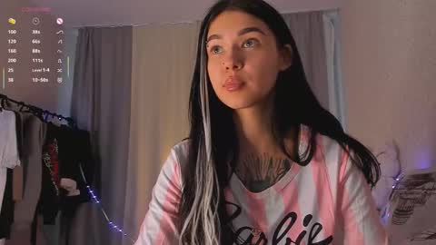 Snapshot of sergantt53 chatting on November 7, 7:30 am Ariana online show from November 7, 7:30 am