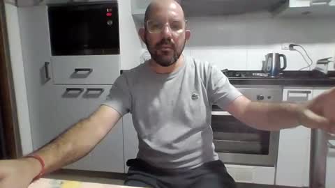 Snapshot of sergioruzafa80 chatting on February 10, 5:25 am Sergio Russafa online show from February 10, 5:25 am