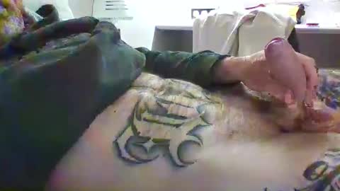 Snapshot of serialfucka69 chatting on December 19, 12:50 am serialfucka69 online show from December 19, 12:50 am