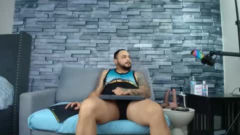 sermedina882454 online show from November 30, 4:05 am