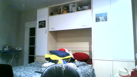 Snapshot of serrano49 chatting on December 10, 12:06 am serrano49 online show from December 10, 12:06 am