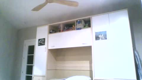 Snapshot of serrano49 chatting on November 7, 5:07 am serrano49 online show from November 7, 5:07 am