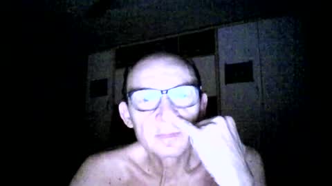 Snapshot of serrano49 chatting on August 10, 1:20 am serrano49 online show from August 10, 1:20 am