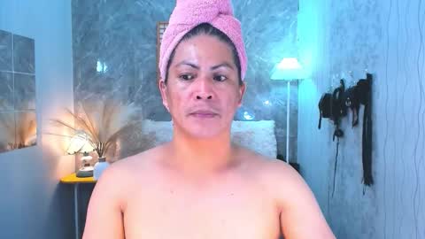 Snapshot of service_me711 chatting on December 15, 12:48 am call me MILES online show from December 15, 12:48 am