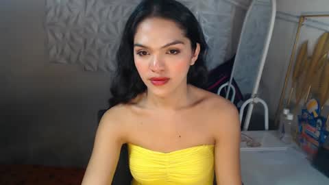 Bella online show from June 12, 1:43 pm