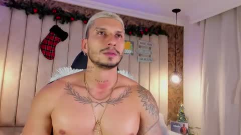 Snapshot of seth_vega_ chatting on December 22, 5:34 am HEY IM SETH online show from December 22, 5:34 am