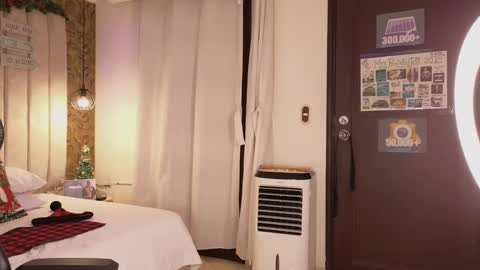 Snapshot of seth_vega_ chatting on December 23, 12:25 am HEY IM SETH online show from December 23, 12:25 am