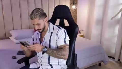 Snapshot of seth_vega_ chatting on January 11, 6:12 pm HEY IM SETH online show from January 11, 6:12 pm