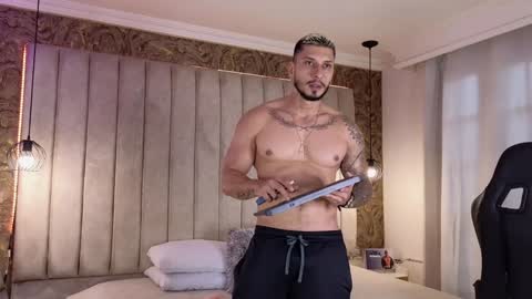 Snapshot of seth_vega_ chatting on January 22, 5:49 pm HEY IM SETH online show from January 22, 5:49 pm