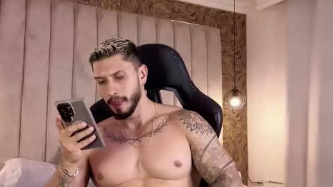 Snapshot of seth_vega_ chatting on January 30, 11:24 pm HEY IM SETH online show from January 30, 11:24 pm