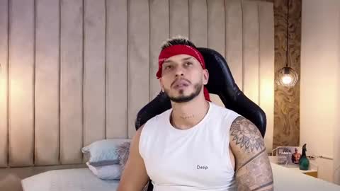 Snapshot of seth_vega_ chatting on February 5, 6:59 pm HEY IM SETH online show from February 5, 6:59 pm