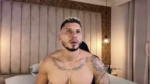 Snapshot of seth_vega_ chatting on February 6, 1:05 am HEY IM SETH online show from February 6, 1:05 am