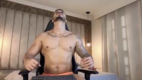 Snapshot of seth_vega_ chatting on February 7, 8:53 pm HEY IM SETH online show from February 7, 8:53 pm