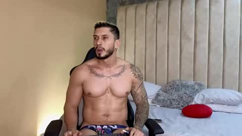 Snapshot of seth_vega_ chatting on February 19, 1:18 am HEY IM SETH online show from February 19, 1:18 am