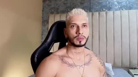 Snapshot of seth_vega_ chatting on February 19, 11:57 pm HEY IM SETH online show from February 19, 11:57 pm