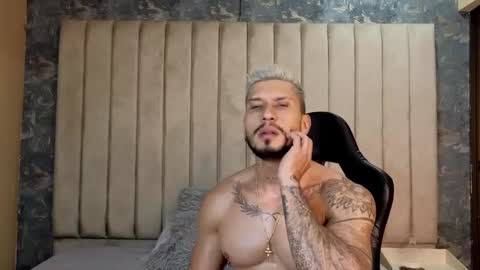 Snapshot of seth_vega_ chatting on March 5, 3:40 am HEY IM SETH online show from March 5, 3:40 am