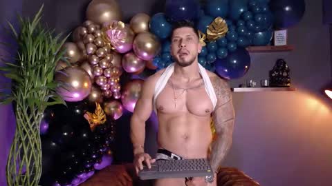 Snapshot of seth_vega_ chatting on October 28, 9:39 pm HEY IM SETH online show from October 28, 9:39 pm