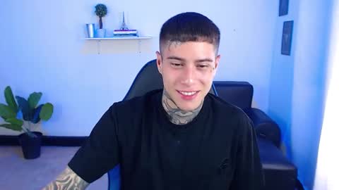 Snapshot of setthomas chatting on September 22, 2:41 pm Thomas online show from September 22, 2:41 pm