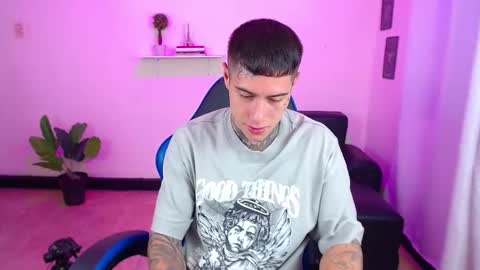 Snapshot of setthomas chatting on September 23, 2:09 pm Thomas online show from September 23, 2:09 pm