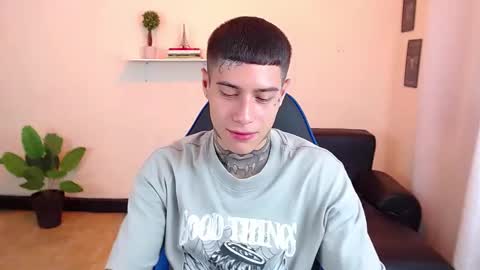 Snapshot of setthomas chatting on September 30, 2:44 pm Thomas online show from September 30, 2:44 pm