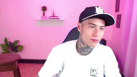 Snapshot of setthomas chatting on October 9, 2:37 pm Thomas online show from October 9, 2:37 pm