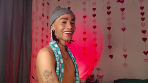 Snapshot of seven7xis chatting on February 18, 5:09 am Alexis online show from February 18, 5:09 am