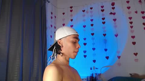 Snapshot of seven7xis chatting on February 19, 6:22 am Alexis online show from February 19, 6:22 am