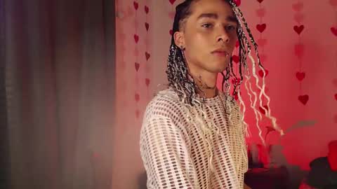 Snapshot of seven7xis chatting on February 23, 5:23 am Alexis online show from February 23, 5:23 am