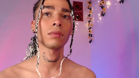 Snapshot of seven7xis chatting on February 27, 9:54 am Alexis online show from February 27, 9:54 am